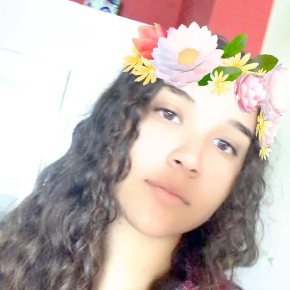 Meet your Posher, Alondra - Picture 1 of 1